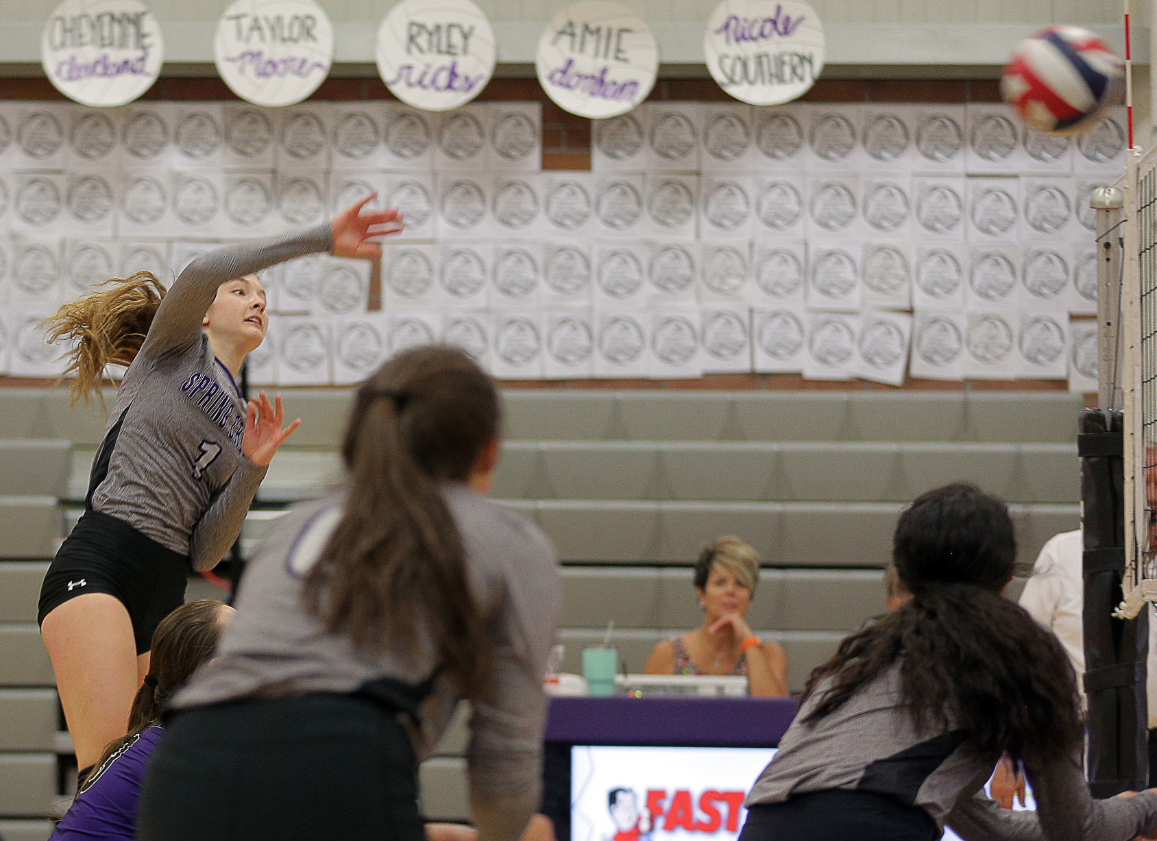 Truckee at Spring Creek Volleyball - 1st Set (18).jpg